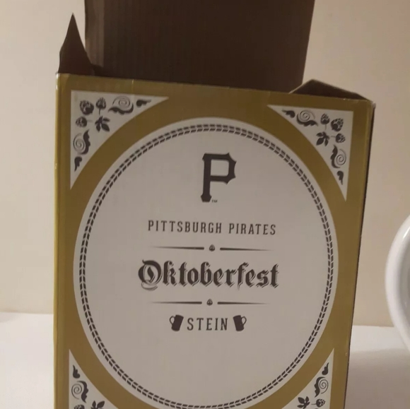 Pittsburgh pirates baseball memorabilia - Picture 4 of 8